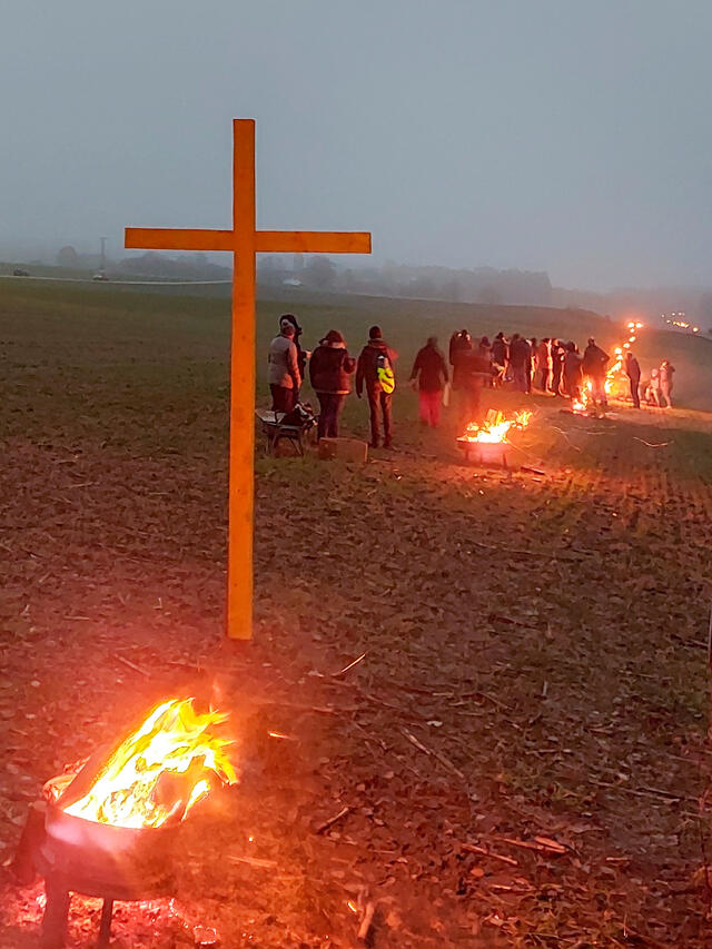 Mit Mahnfeuern gegen die Trasse 