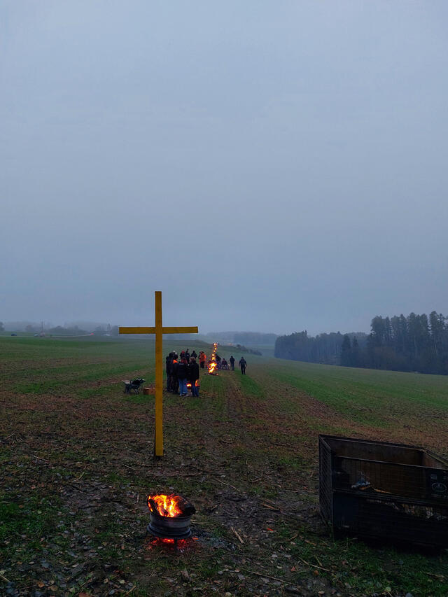 Mit Mahnfeuern gegen die Trasse 